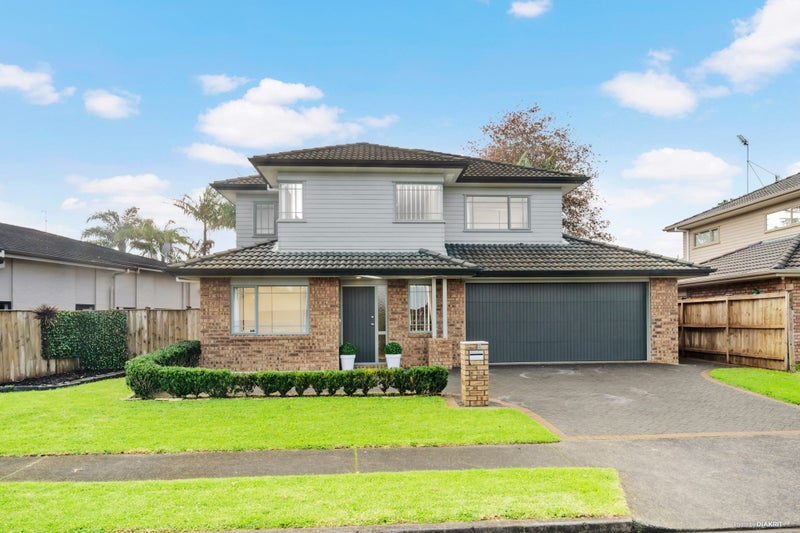 8 Dalcross Drive, Flat Bush, Auckland - Carousel 1