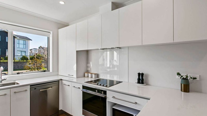 25 Forbes McCammon Drive, Swanson, Auckland - Carousel 1