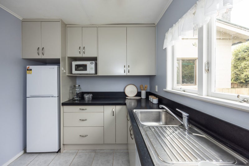 2/32 White Street, Taradale, Napier - Carousel 2