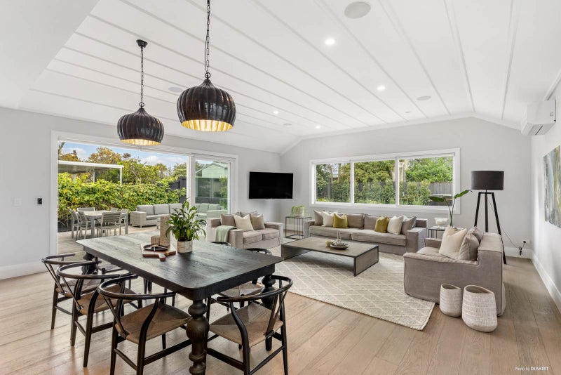 18 Parrish Road, Sandringham, Auckland - Carousel 1