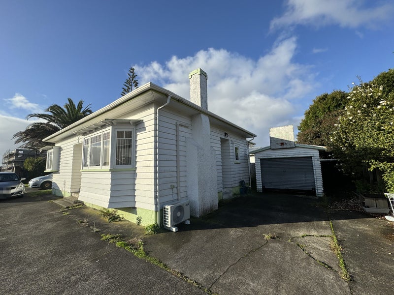 1/3170 Great North Road, New Lynn, Auckland - Carousel 1