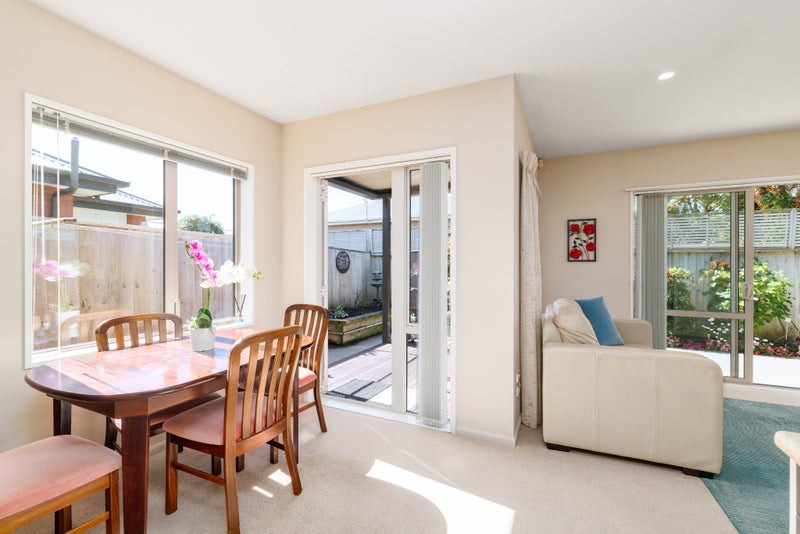 4 Streamside Court, Woolston, Christchurch - Carousel 1