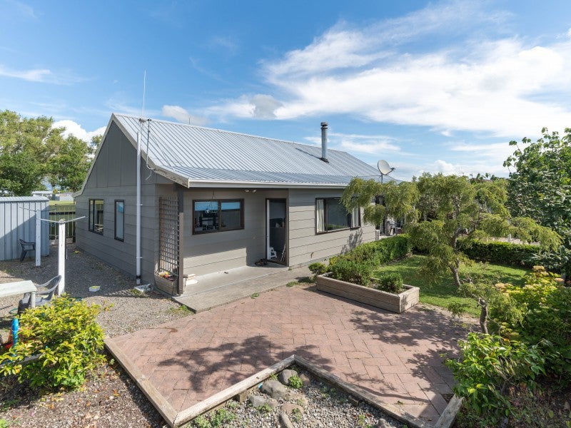 60 Benmore Avenue, Cloverlea, Palmerston North - Carousel 1