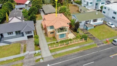 9 MacLeans Road, Bucklands Beach, Auckland - Carousel 1