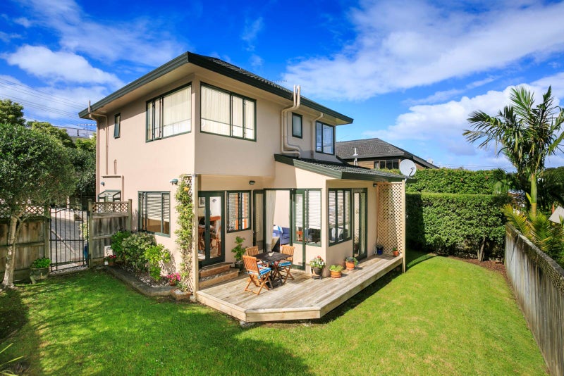 2/84 Lake Road, Northcote, Auckland - Carousel 22