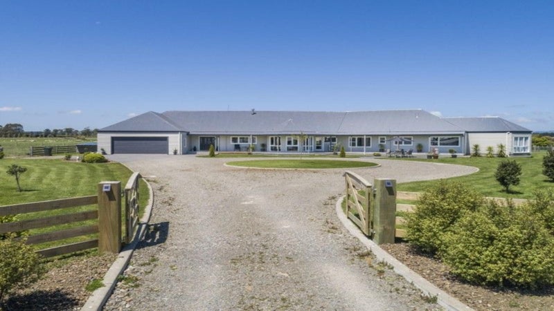 117 Clevely Line, Bunnythorpe, Palmerston North - Carousel 1