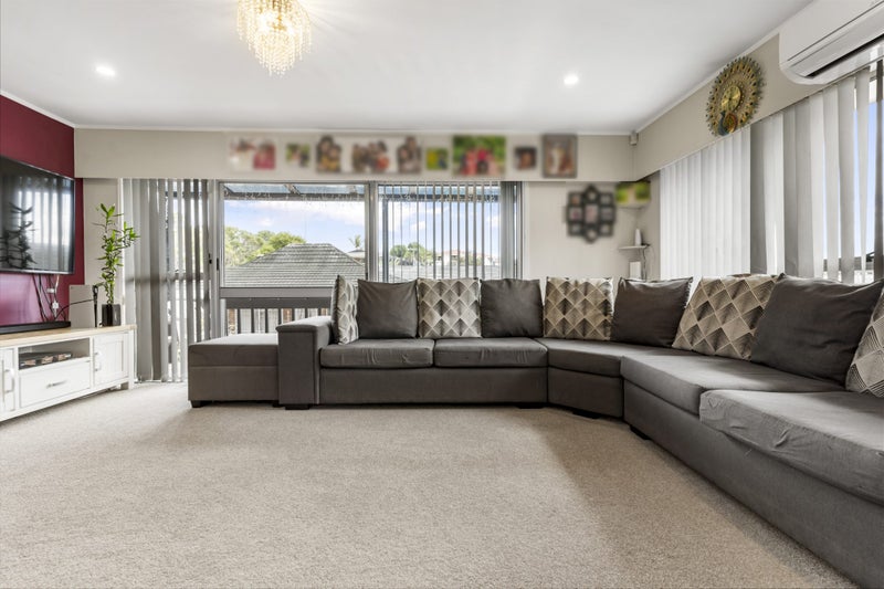 2/27 Pakira Avenue, Glendene, Auckland - Carousel 2