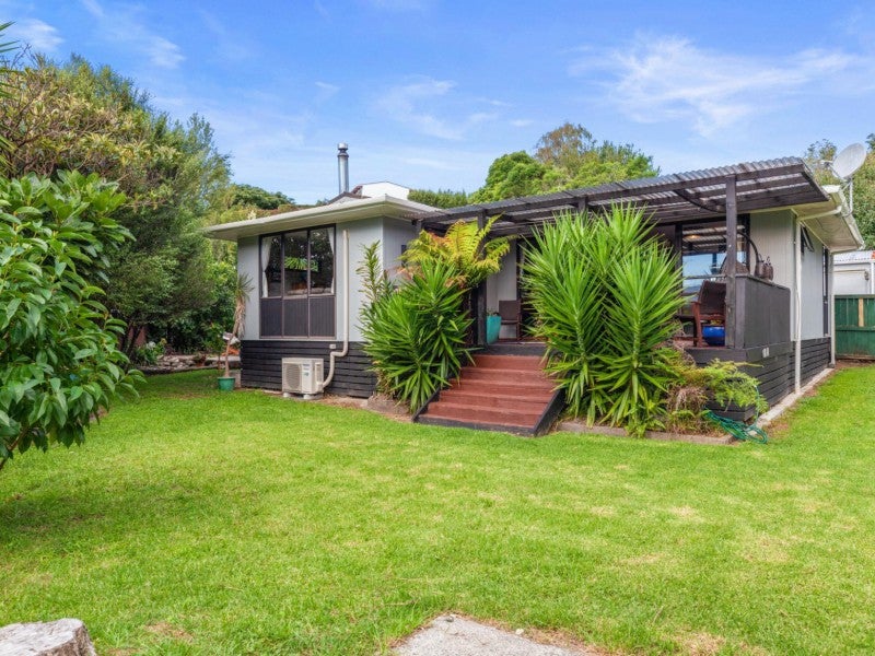 3 Peppertree Way, Brookfield, Tauranga - Carousel 2