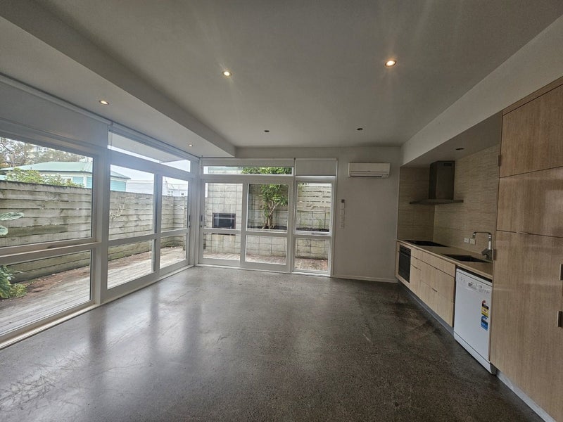 59A Aro Street, Aro Valley, Wellington - Carousel 2