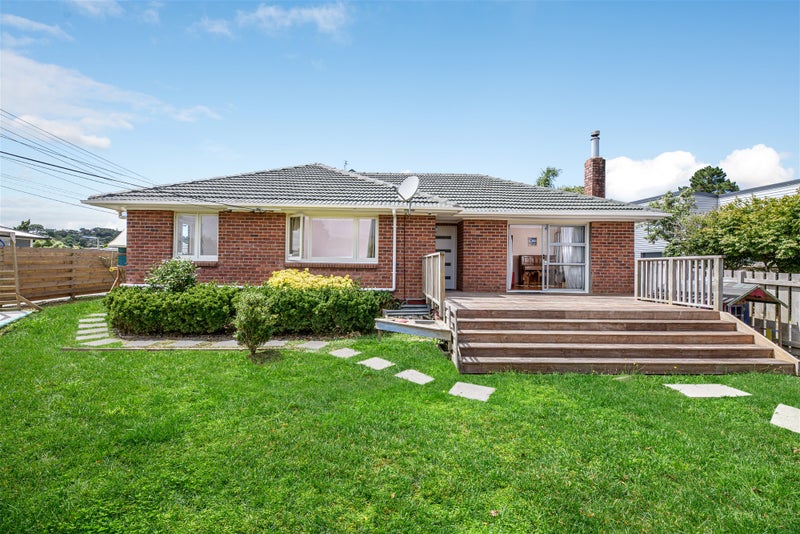 62 Seymour Road, Sunnyvale, Auckland - Carousel 1