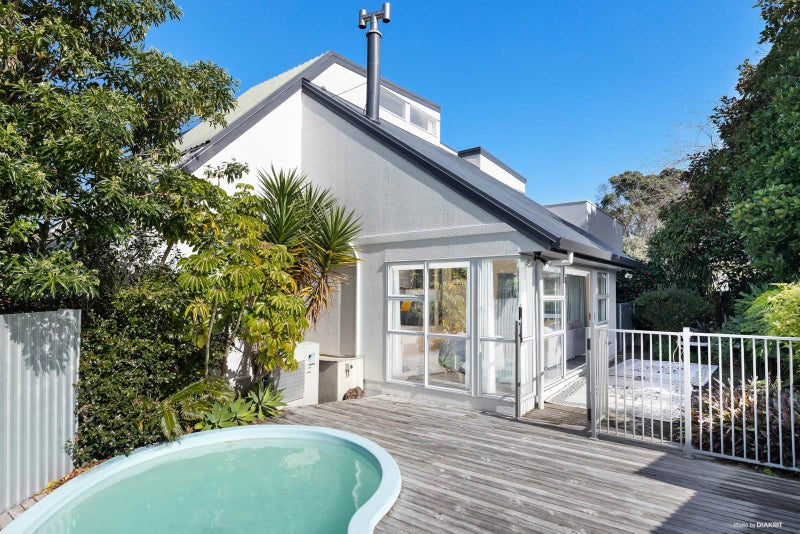 3 Millen Place, Clarks Beach, Clarks Beach - Carousel 1