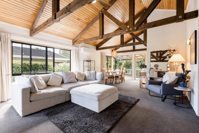 49 Selbourne Avenue, Richmond, Richmond - Carousel 1