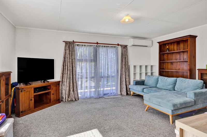 36 Carlton Terrace, Westown, New Plymouth - Carousel 2