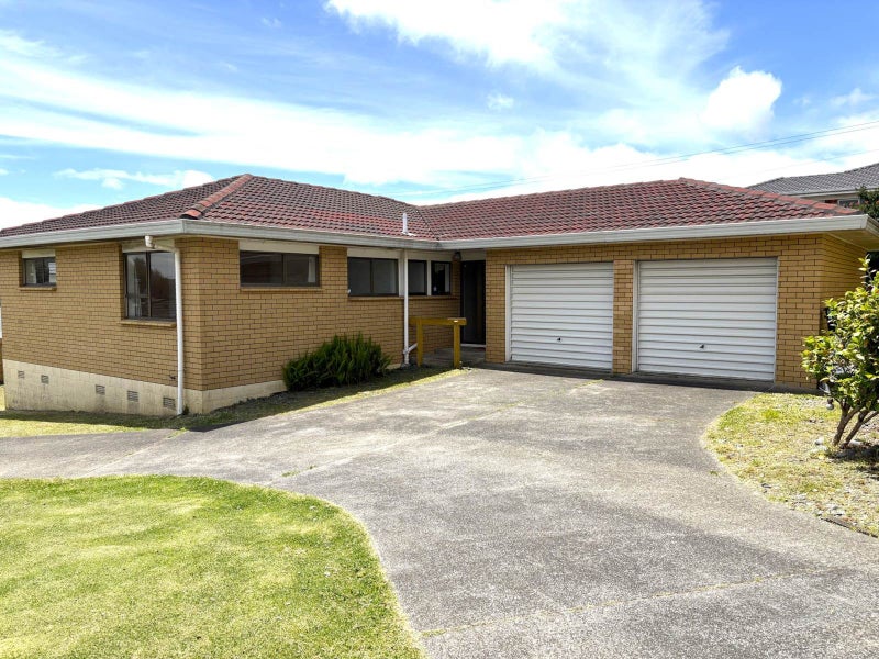 34B Taylor Road, Mangere Bridge, Auckland - Carousel 1