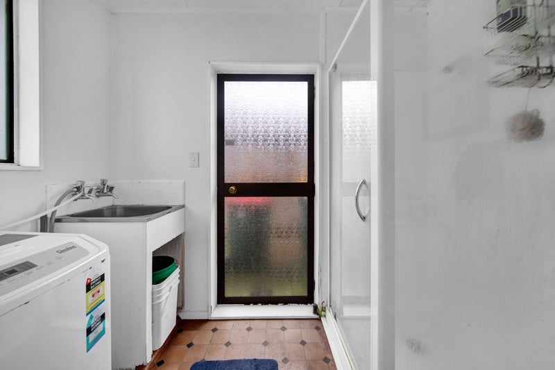 17 Upjohn Street, Brooklands, New Plymouth - Carousel 19