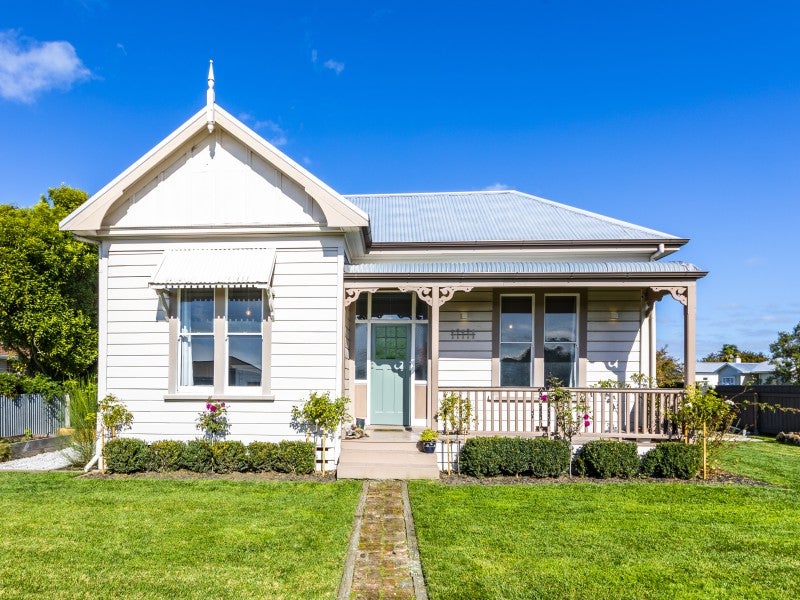 902 Eaton Road, Saint Leonards, Hastings - Carousel 1