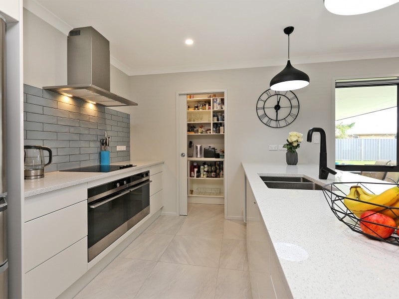 550 Lyndhurst Road, Frimley, Hastings - Carousel 2