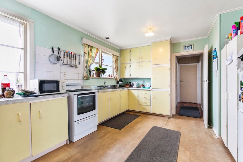 19 Ellen Street, Manurewa East, Auckland - Carousel 2