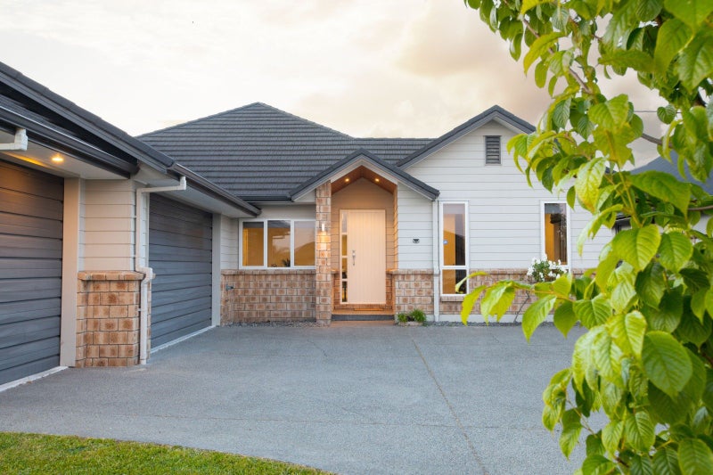 6 Hampshire Court, Flagstaff, Hamilton - Carousel 1