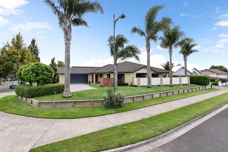43 Darjon Drive, Huntington, Hamilton - Carousel 1