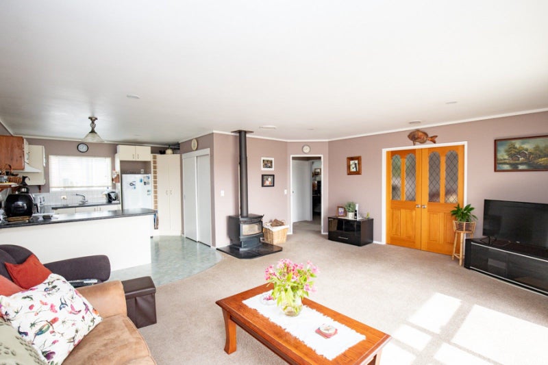 41 Pipiroa Road, Ngatea, Ngatea - Carousel 2