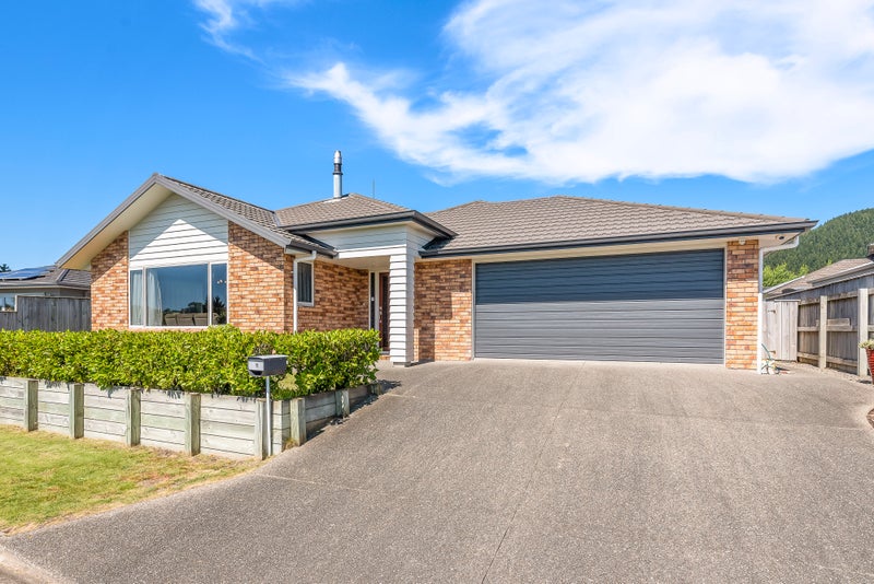 19 Jade Lane, Paraparaumu - Carousel 1