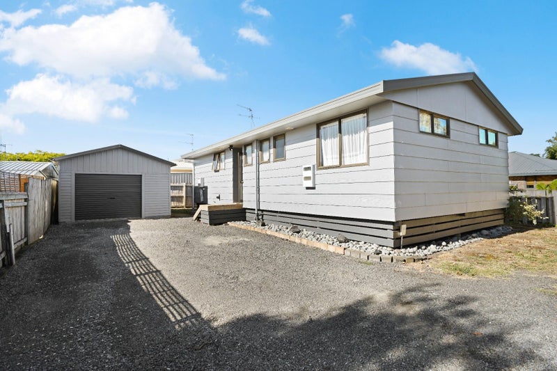 18A Lloyd Drive, Nawton, Hamilton - Carousel 1