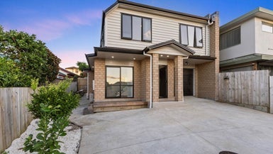 72A De Havilland Drive, Goodwood Heights, Auckland - Carousel 1