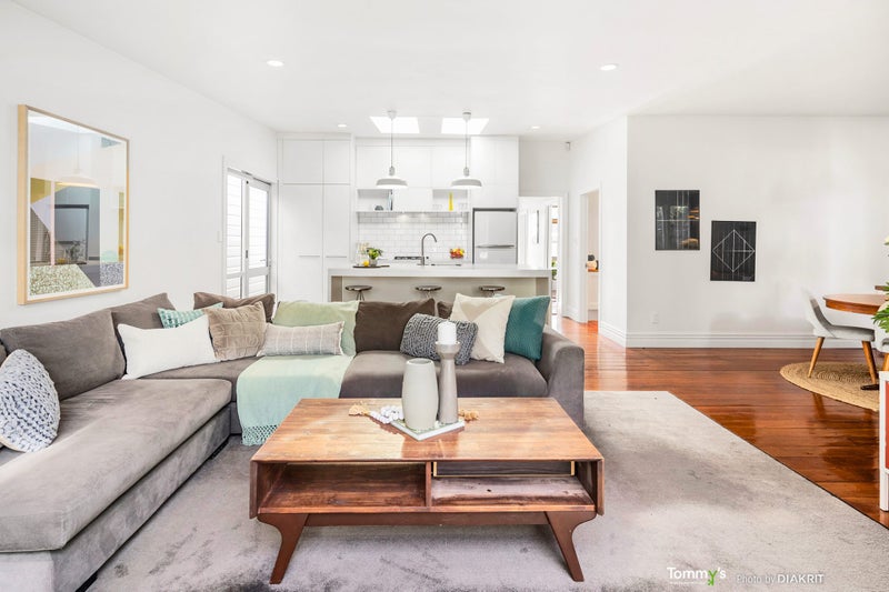 14 Finlay Terrace, Mount Cook, Wellington - Carousel 2