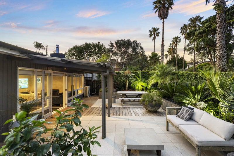 11 Abraham Place, Saint Johns, Auckland - Carousel 1