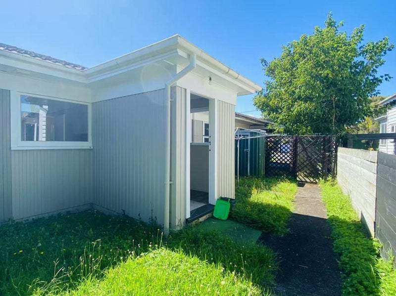 2/29 Mount Smart Road, Onehunga, Auckland - Carousel 11
