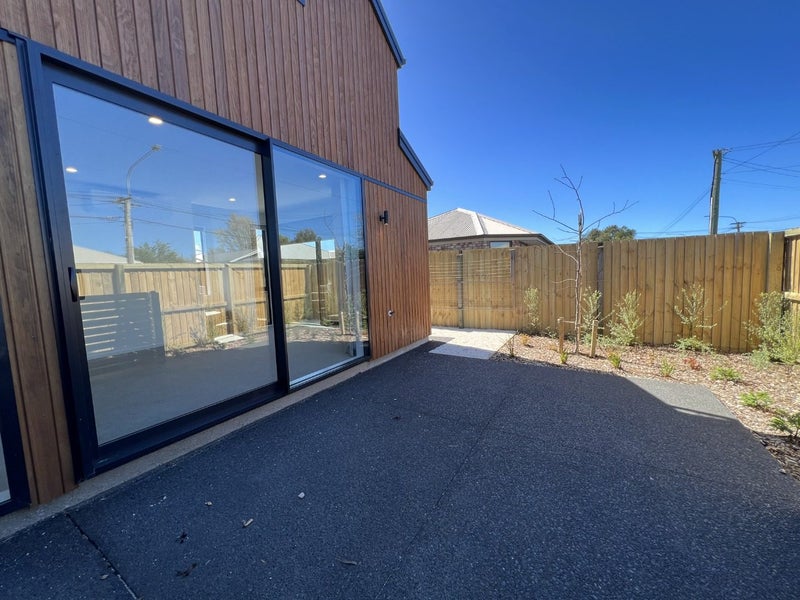1/9 Milton Street, Somerfield, Christchurch - Carousel 11