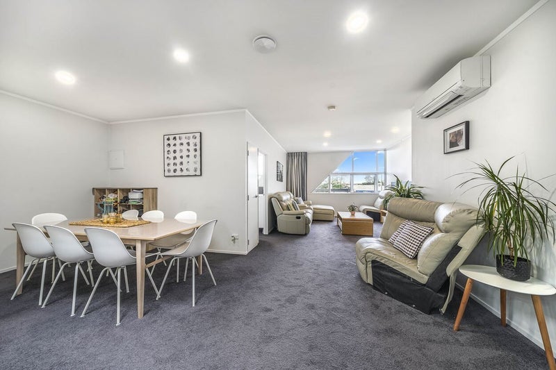 1976A Great North Road, Avondale, Auckland - Carousel 2