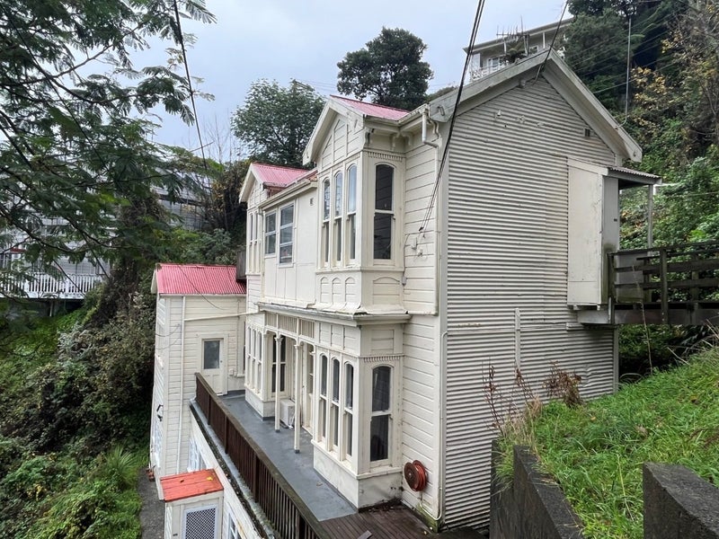 37 DEVON ST, ARO VALLEY, WELLINGTON - Carousel 1
