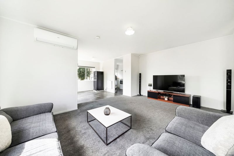 93 Hyperion Drive, Randwick Park, Auckland - Carousel 2