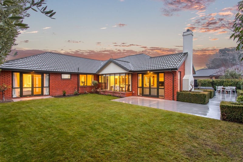 7 Applecross Lane, Harewood, Christchurch - Carousel 1