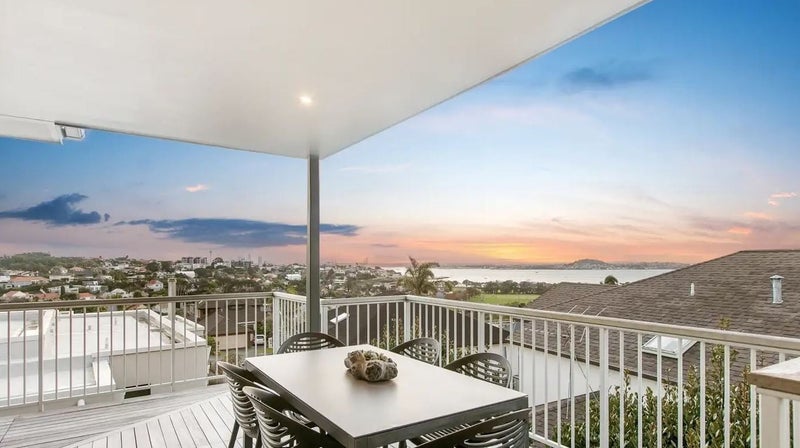 2A Hawaiki Street, Orakei, Auckland - Carousel 1