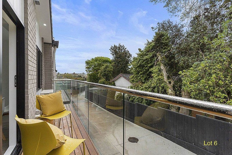 10E Ballial Place, West Harbour, Auckland - Carousel 1