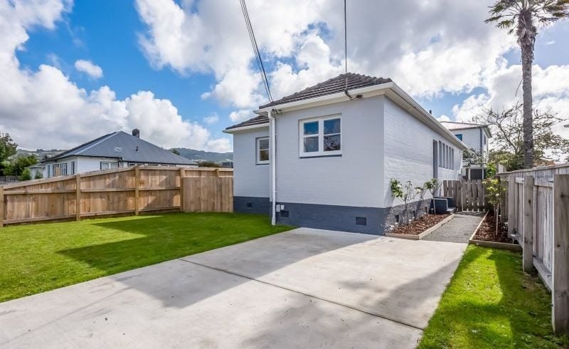 21B Hall Crescent, Epuni, Lower Hutt - Carousel 1