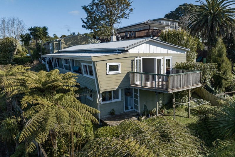 22 Goodall Street, Hillsborough, Auckland - Carousel 1