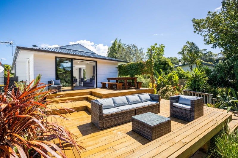 10 Salcombe Terrace, Welbourn, New Plymouth - Carousel 1