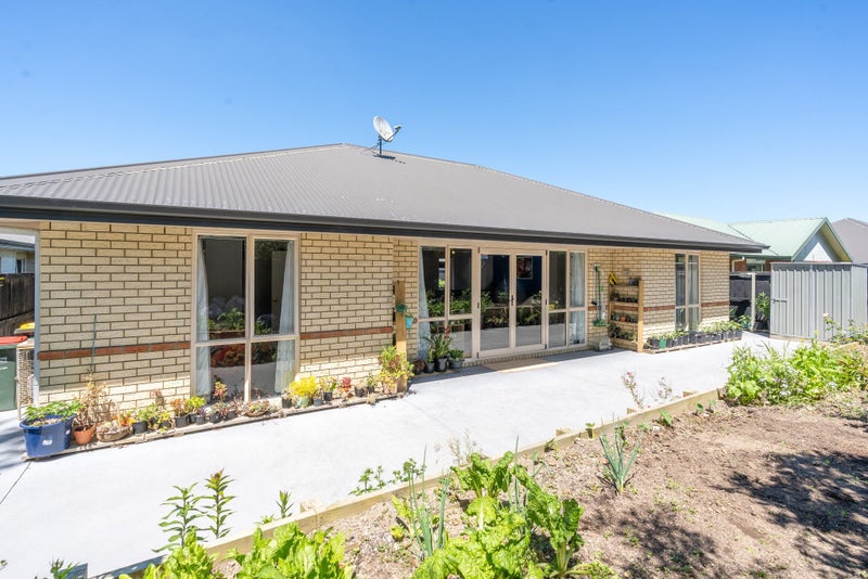 8 Rochford Court, Hamilton East, Hamilton - Carousel 10