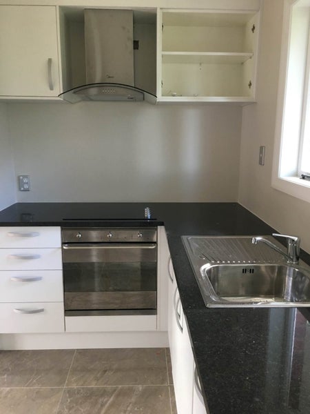 4 Pah Road, Cockle Bay, Auckland - Carousel 2