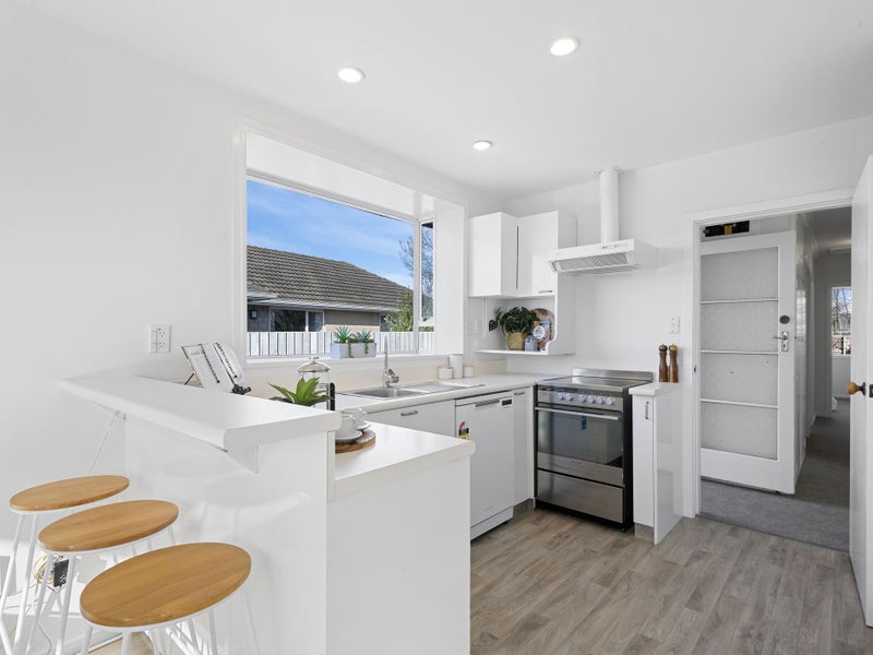 10 Helmsdale Street, Burwood, Christchurch - Carousel 2