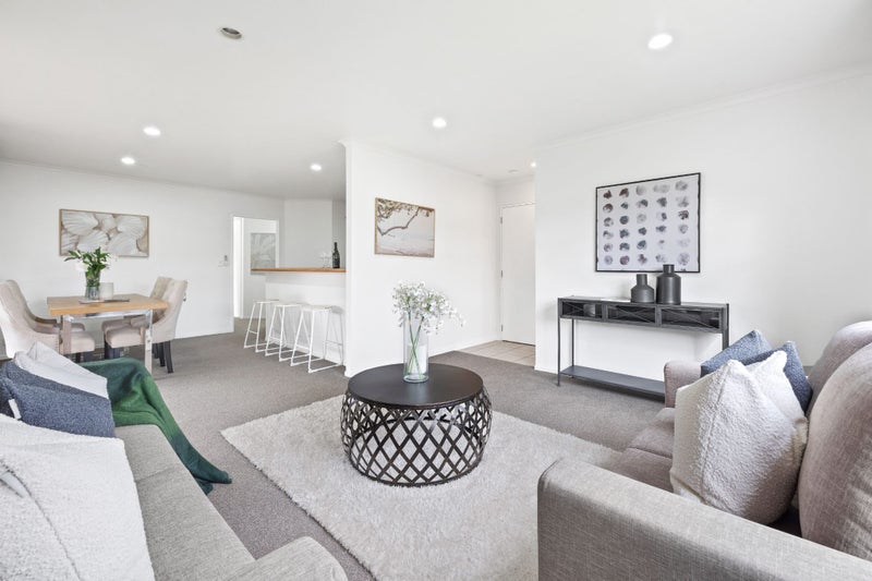 19 Ironstone Place, Randwick Park, Auckland - Carousel 2