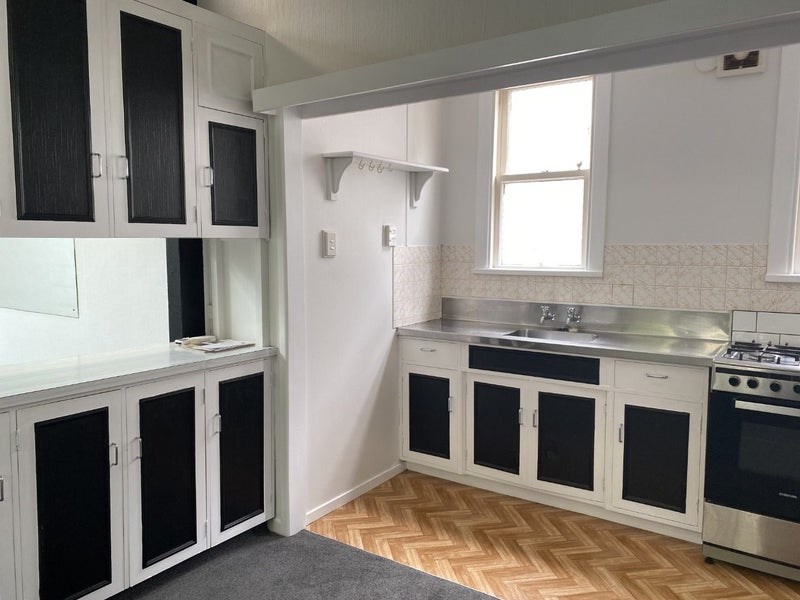 7 Carrington Street, Mount Cook, Wellington - Carousel 2