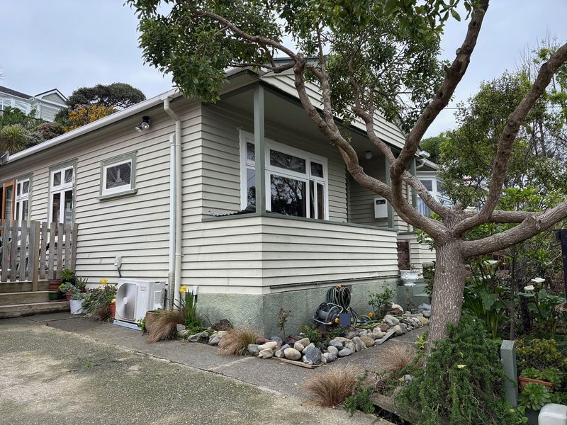 193 Clyde Street, Island Bay, Wellington - Carousel 1