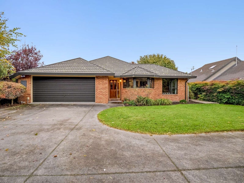 15 Hemingford Place, Halswell, Christchurch - Carousel 1