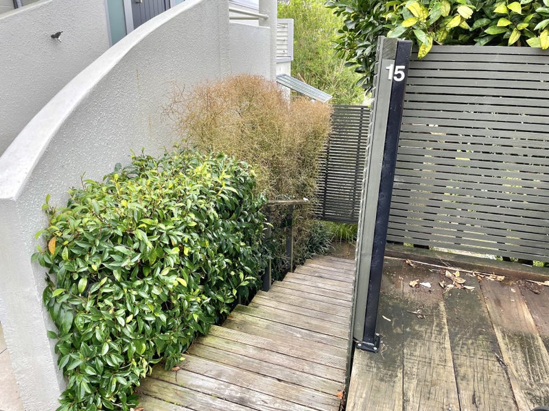 15/18 Parr Terrace, Castor Bay, Auckland - Carousel 7
