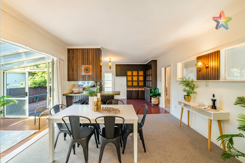 224 Eastern Hutt Road, Stokes Valley, Lower Hutt - Carousel 2